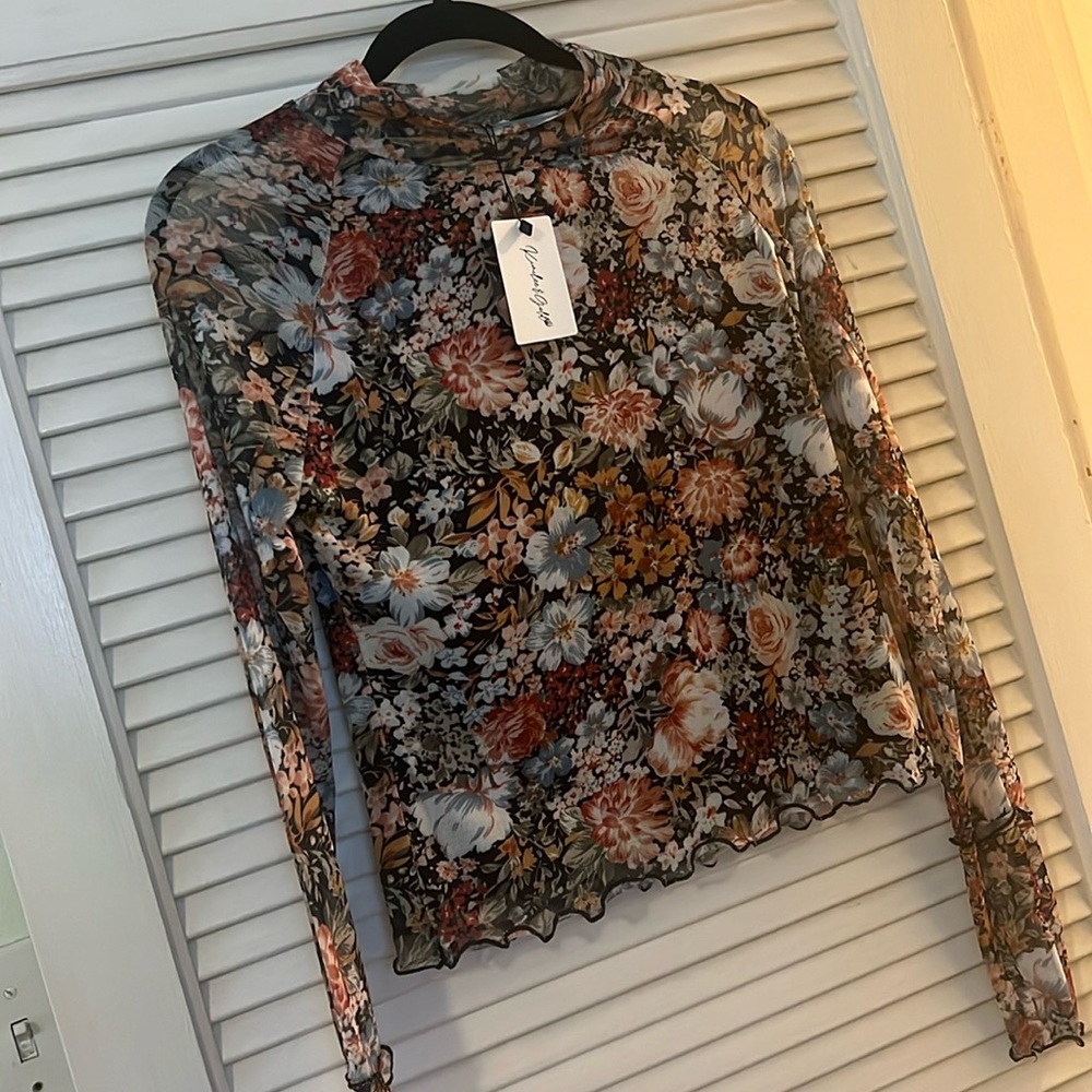 Fun, Floral top, never worn